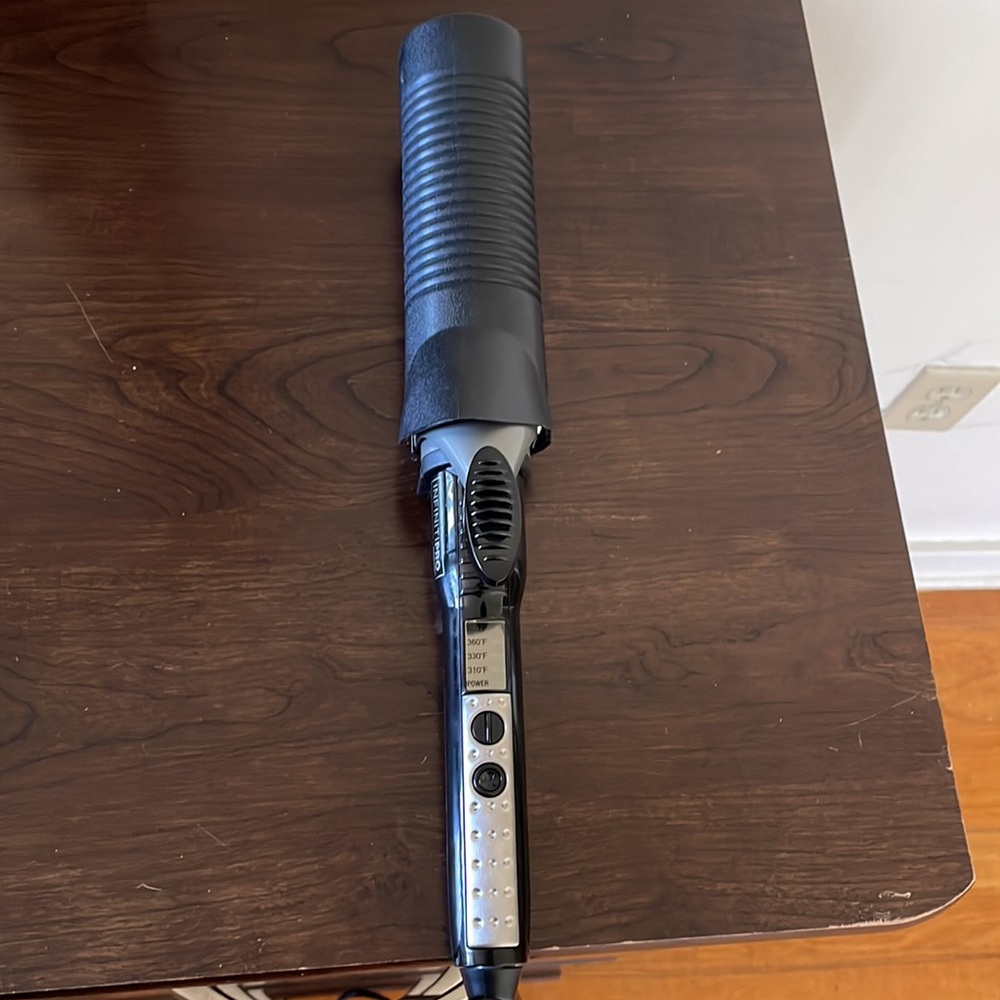 CONAIR Infiniti pro 1-1/2 inch curling iron